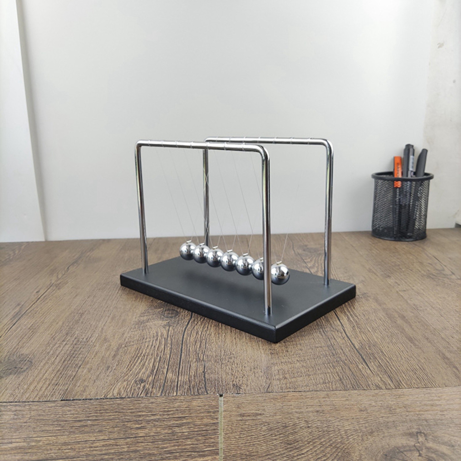 Newton Cradle Large - 7 Kugeln Mechaniker Kurve Newton Pendel