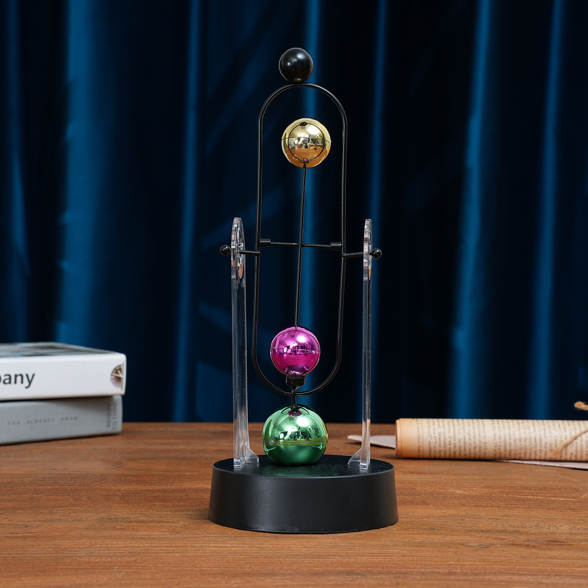 Newton Cradle Large - Newton-Pendel Perpetuum Mobile Deko Modernes Minimalistisches